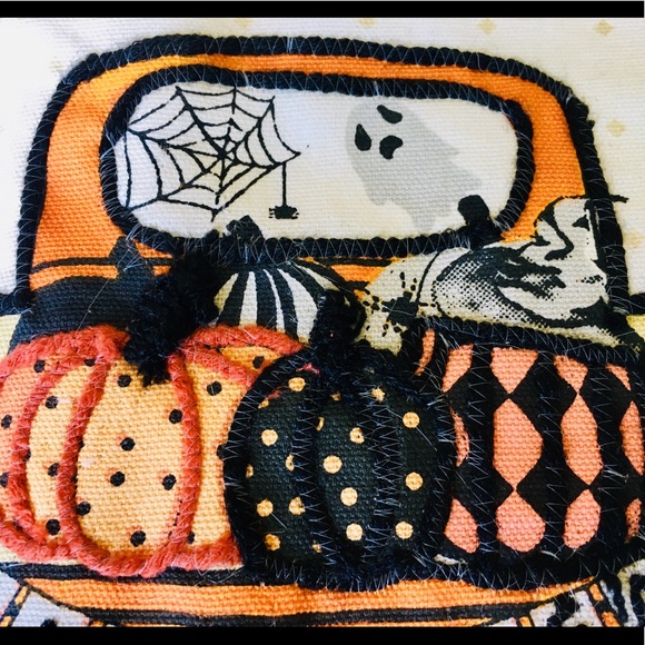 3 Haunted Halloween Embroidered Truck Towels Ghost - Picture 4 of 15